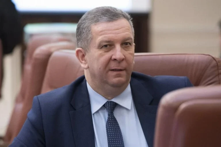 Андрій Рева: біографія, кар’єра та діяльність